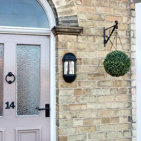 بيت للعطل Thorncliffe House يورك