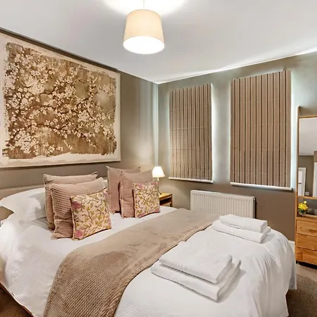 Thorncliffe House * Йорк