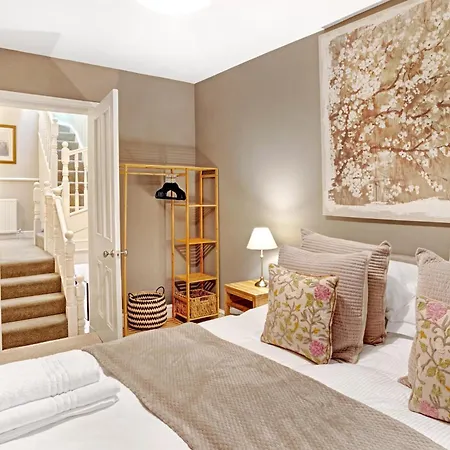 Thorncliffe House Дом отдыха