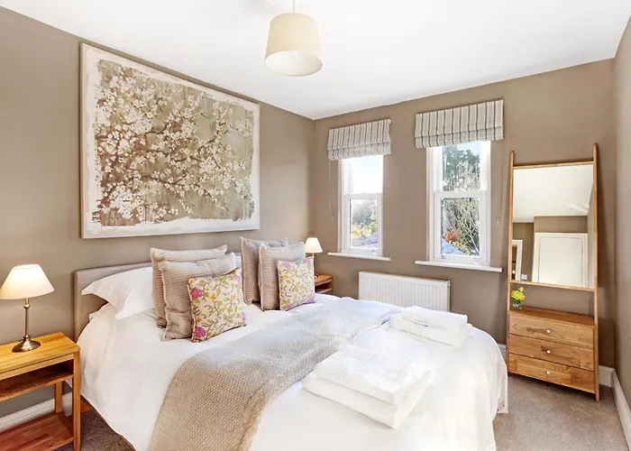 Thorncliffe House *